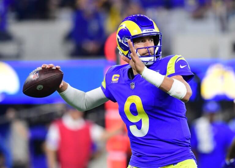 Matthew Stafford throws a pass.