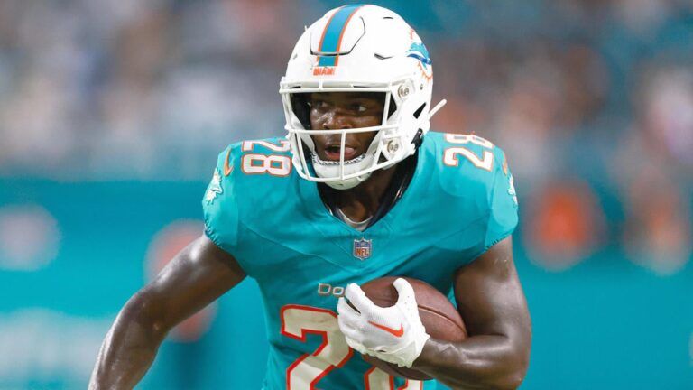 NFL GPP - De'Von Achane