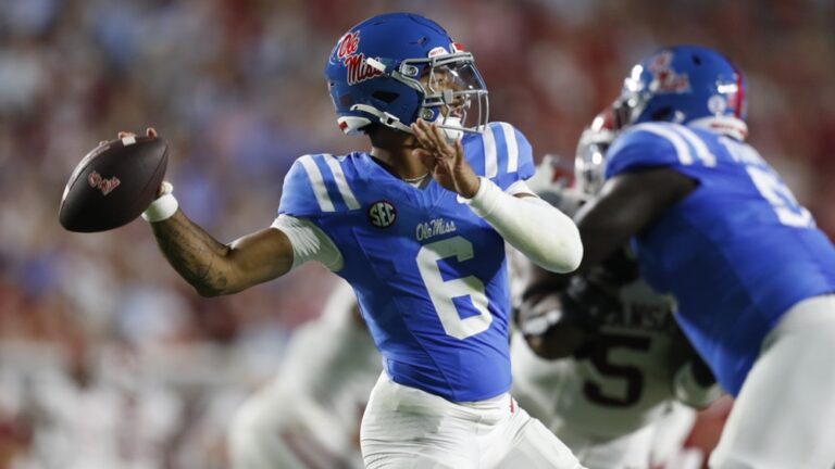 CFB DFS - Trinidad Chambliss Ole Miss QB